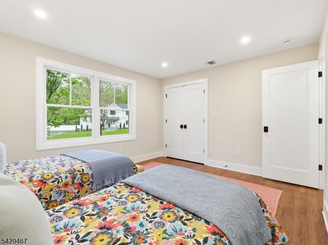 29 Heron Rd, Livingston Twp., NJ 07039