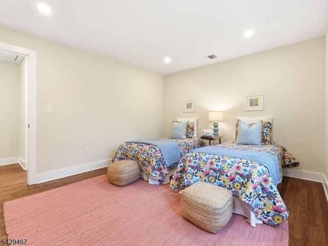 29 Heron Rd, Livingston Twp., NJ 07039