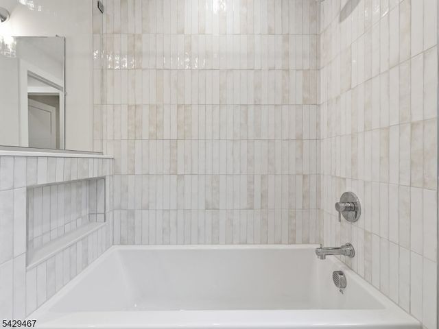 29 Heron Rd, Livingston Twp., NJ 07039