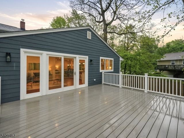 29 Heron Rd, Livingston Twp., NJ 07039