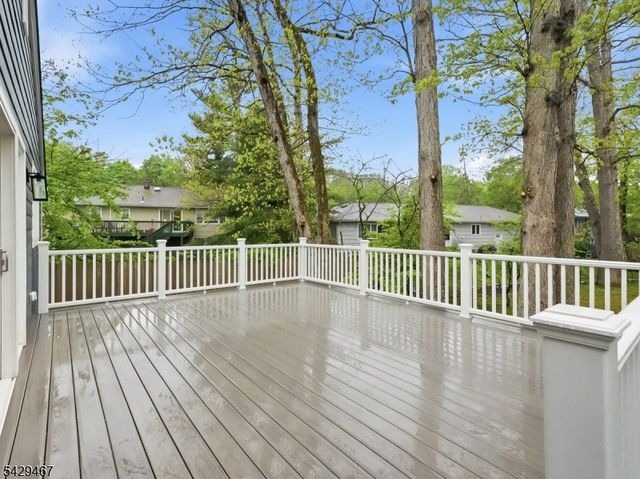 29 Heron Rd, Livingston Twp., NJ 07039
