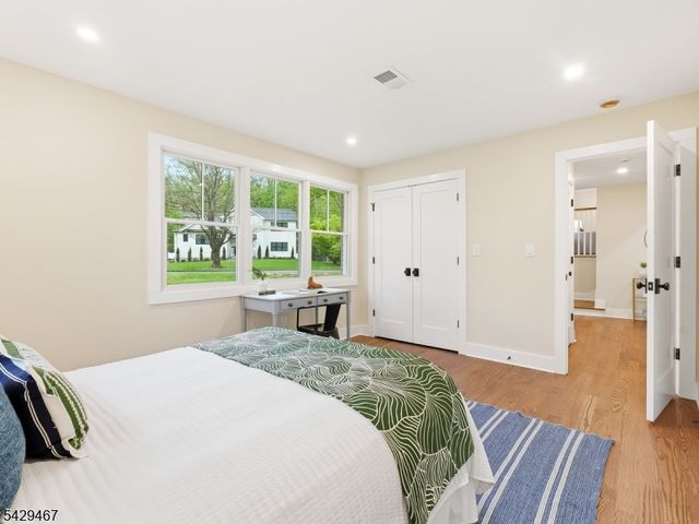 29 Heron Rd, Livingston Twp., NJ 07039
