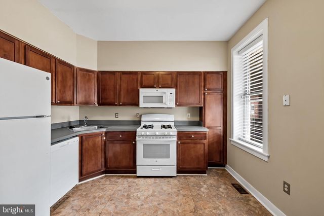 19 N EAST AVE, Baltimore, MD 21224