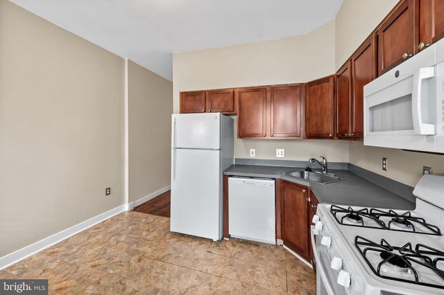 19 N EAST AVE, Baltimore, MD 21224