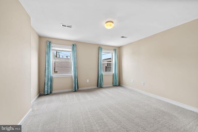 19 N EAST AVE, Baltimore, MD 21224