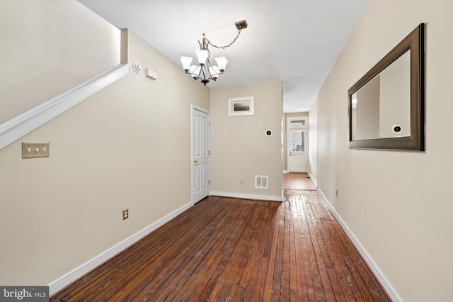 19 N EAST AVE, Baltimore, MD 21224