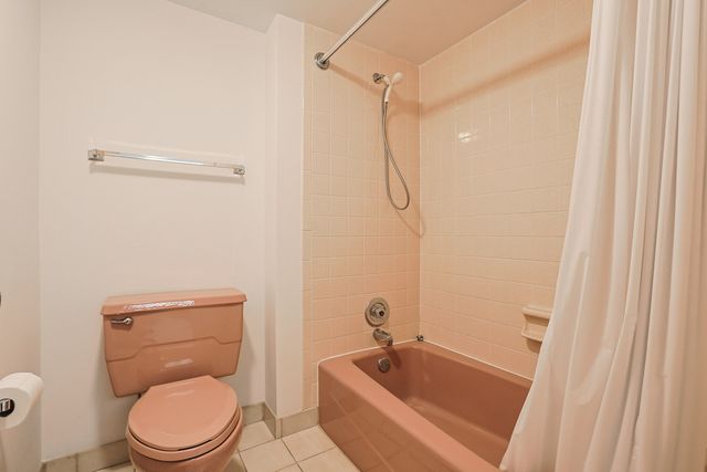 200 Red Top Drive 302, Libertyville, IL 60048