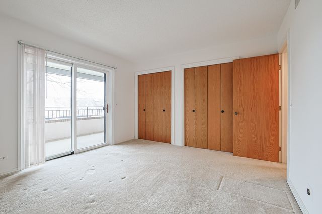 200 Red Top Drive 302, Libertyville, IL 60048