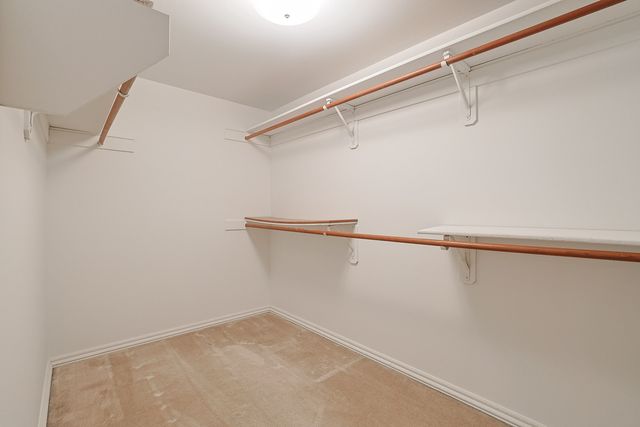 200 Red Top Drive 302, Libertyville, IL 60048