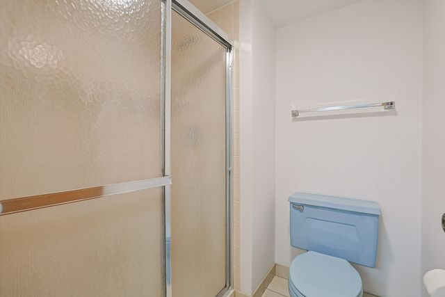 200 Red Top Drive 302, Libertyville, IL 60048