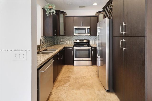 13212 NW 8th St 13212, Pembroke Pines, FL 33028
