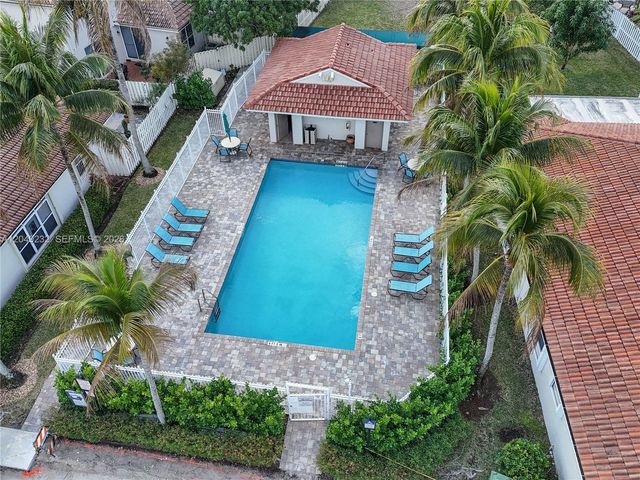 13212 NW 8th St 13212, Pembroke Pines, FL 33028