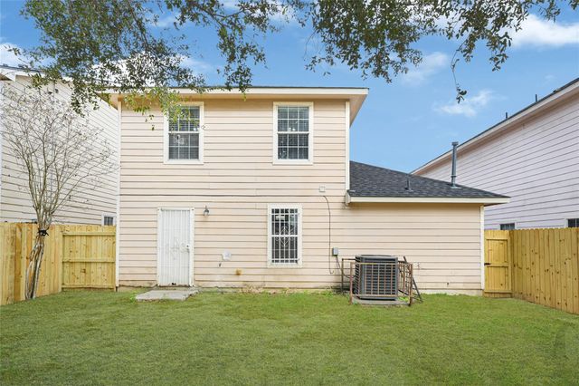 5826 Darlington Oak Street, Houston, TX 77016