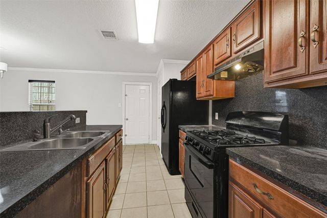 5826 Darlington Oak Street, Houston, TX 77016