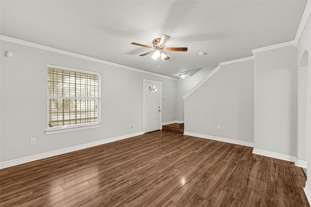 5826 Darlington Oak Street, Houston, TX 77016