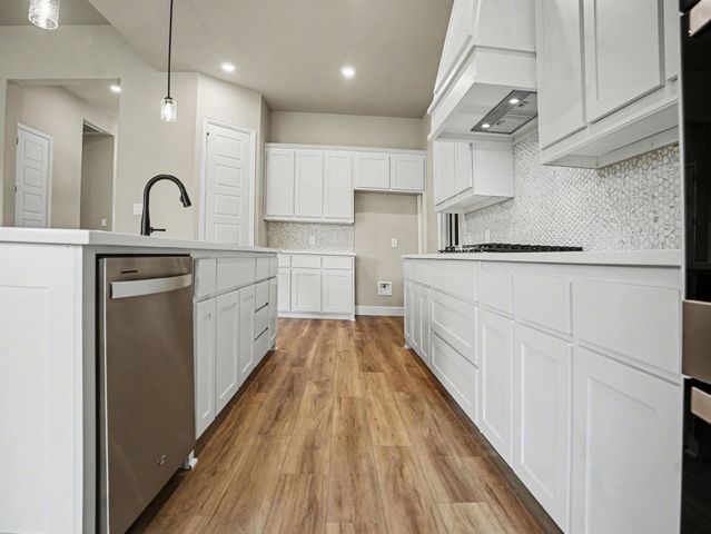 6830 Southrock Drive, Midlothian, TX 76065