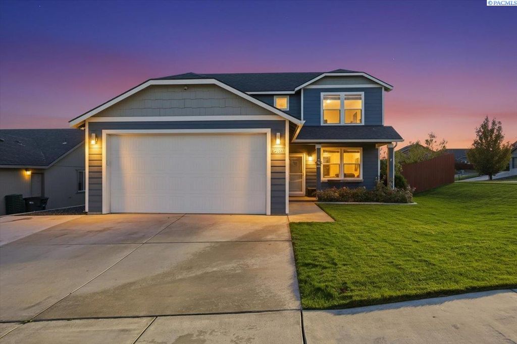 9409 W 8th Place, Kennewick, WA 99336