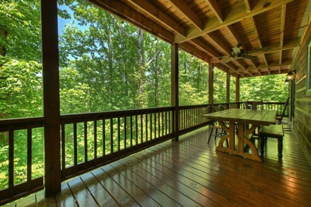 565 Catawba Circle, Ellijay, GA 30540