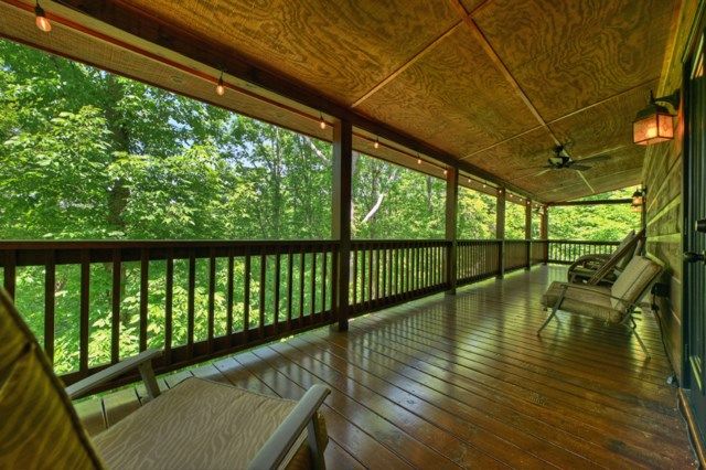 565 Catawba Circle, Ellijay, GA 30540