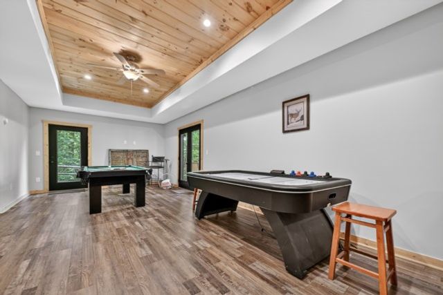 565 Catawba Circle, Ellijay, GA 30540