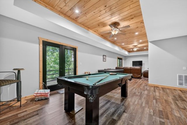 565 Catawba Circle, Ellijay, GA 30540