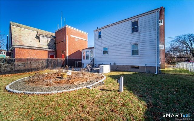 506 Lighthouse Road, New Haven, CT 06512