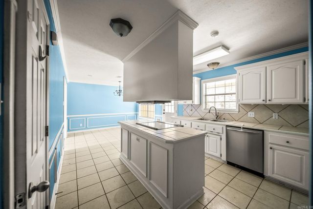 94 Emerald Drive, Maumelle, AR 72113