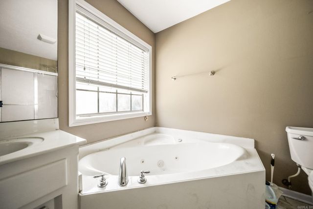 94 Emerald Drive, Maumelle, AR 72113