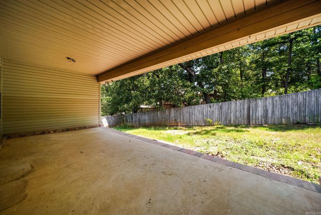 94 Emerald Drive, Maumelle, AR 72113