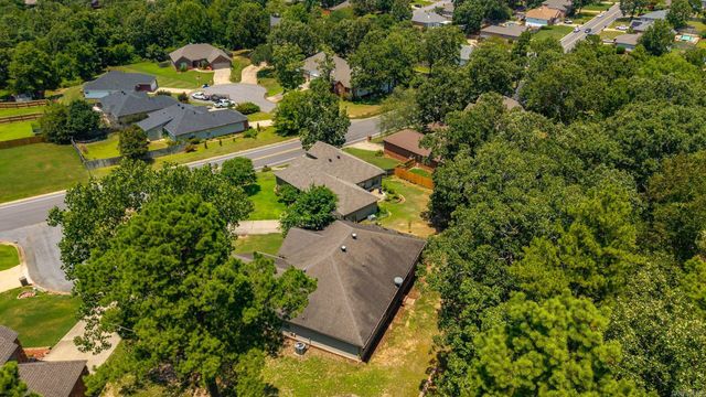 94 Emerald Drive, Maumelle, AR 72113