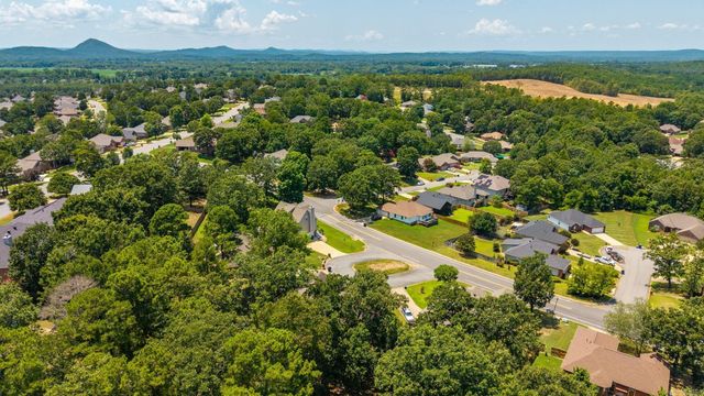 94 Emerald Drive, Maumelle, AR 72113