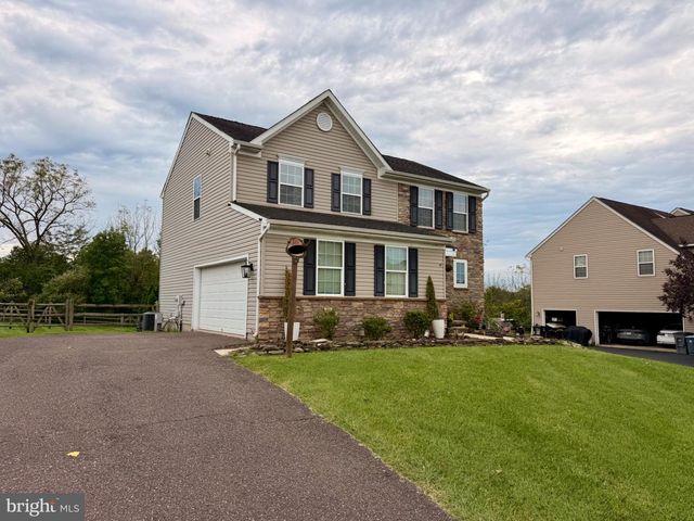 138 MEADOWSIDE DR, Douglassville, PA 19518