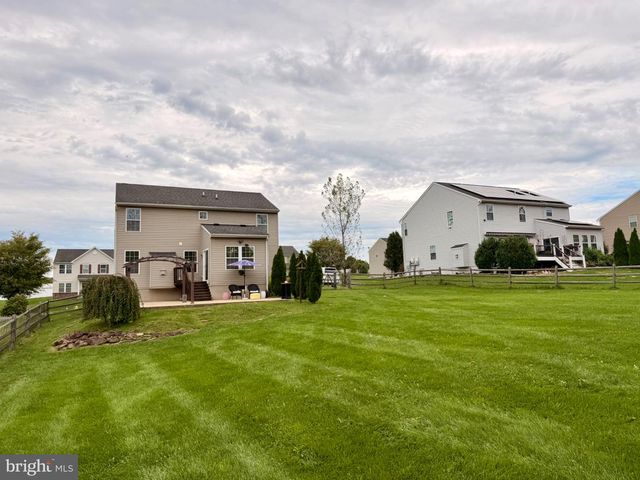 138 MEADOWSIDE DR, Douglassville, PA 19518