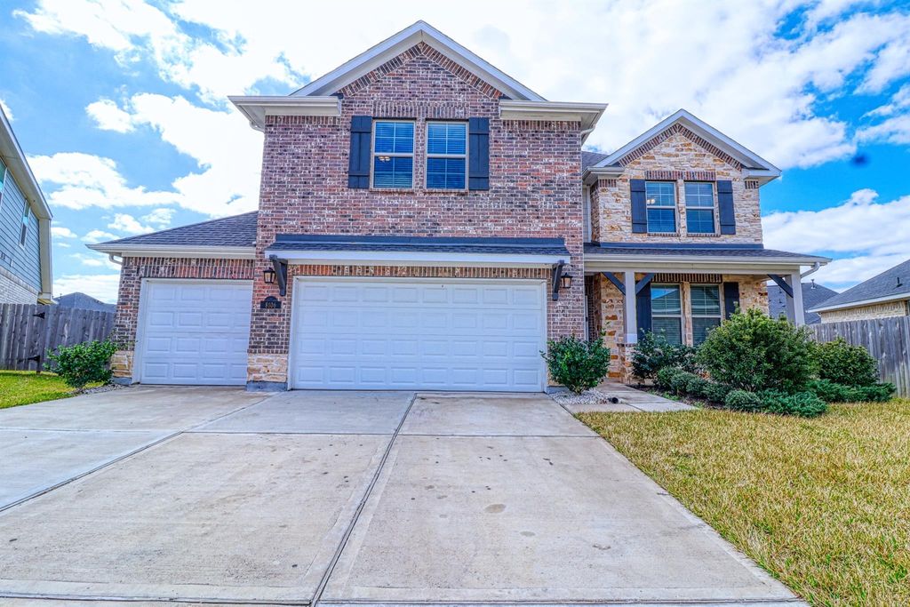 8106 Royal Palm Court, Fulshear, TX 77441