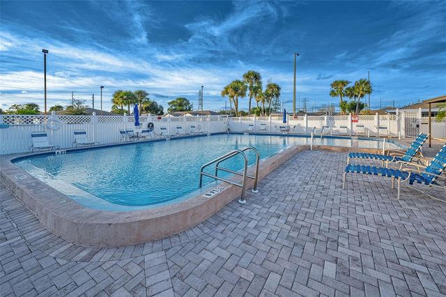 1175 MISSION CIRCLE 1175, Clearwater, FL 33759