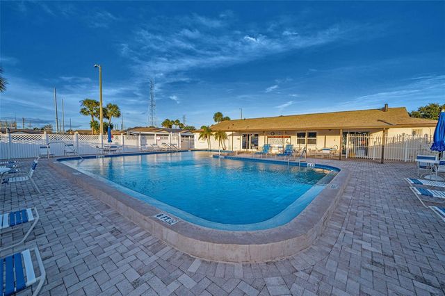 1175 MISSION CIRCLE 1175, Clearwater, FL 33759