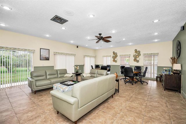 1175 MISSION CIRCLE 1175, Clearwater, FL 33759