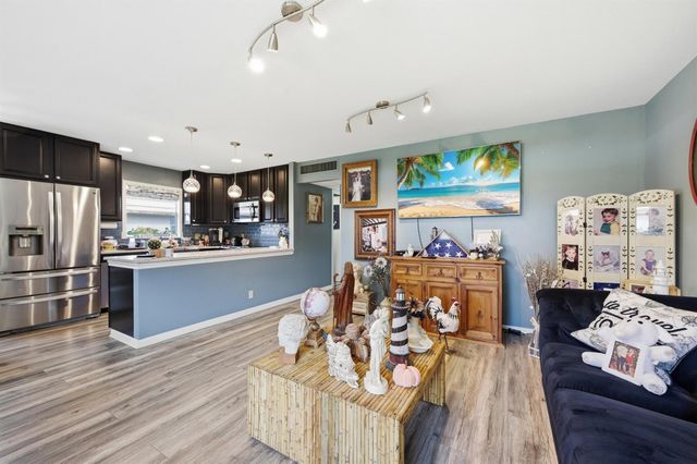 341 Seville O, Delray Beach, FL 33446