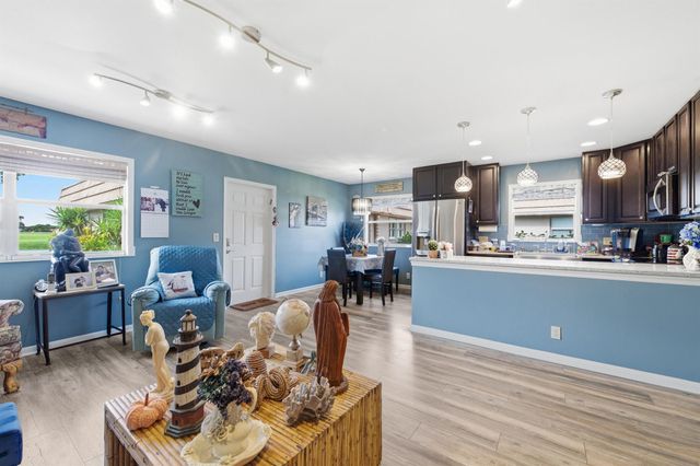 341 Seville O, Delray Beach, FL 33446