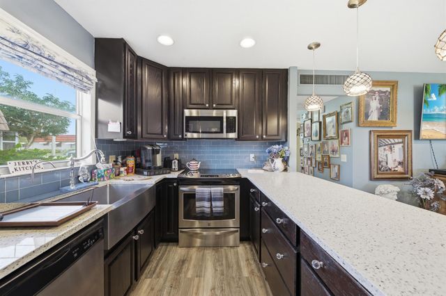 341 Seville O, Delray Beach, FL 33446