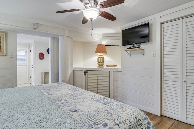 1116 S Station St, Port Aransas, TX 78373
