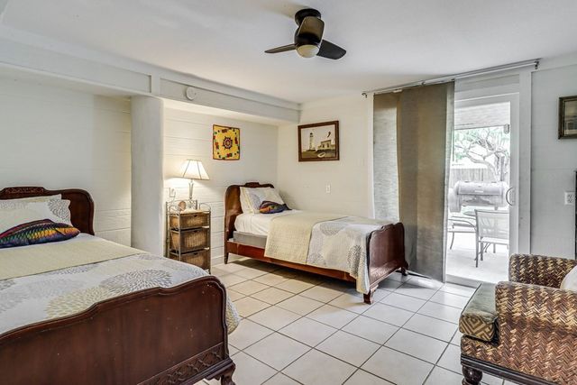 1116 S Station St, Port Aransas, TX 78373