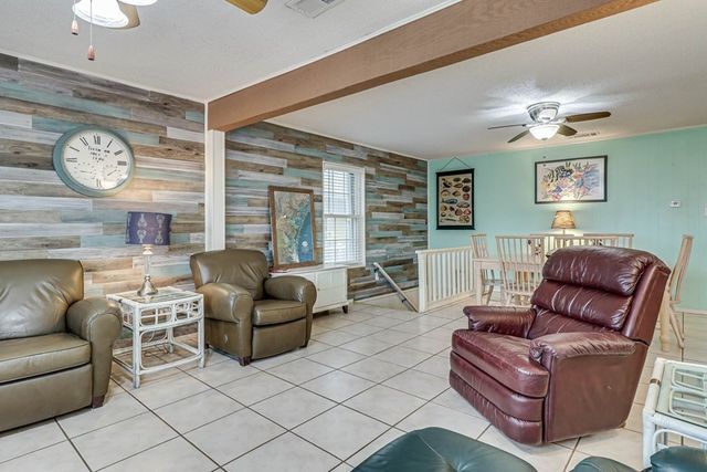 1116 S Station St, Port Aransas, TX 78373