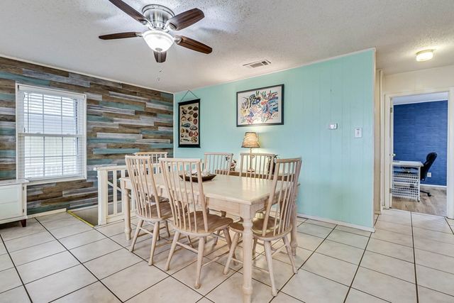 1116 S Station St, Port Aransas, TX 78373