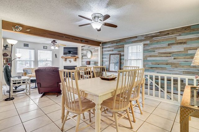 1116 S Station St, Port Aransas, TX 78373
