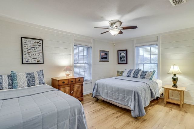 1116 S Station St, Port Aransas, TX 78373