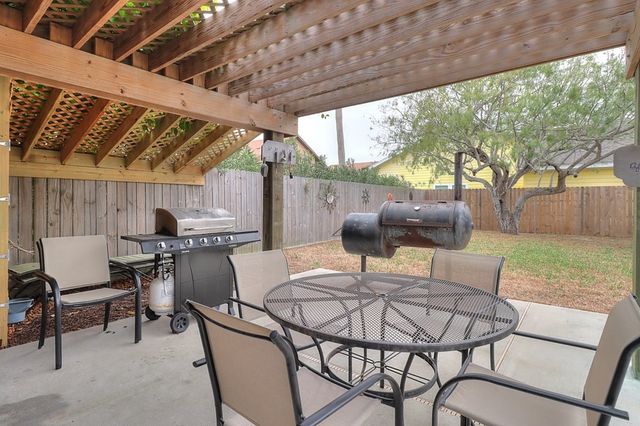 1116 S Station St, Port Aransas, TX 78373