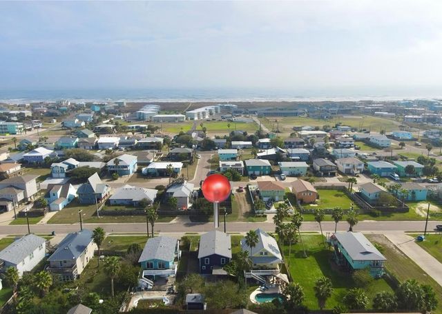 1116 S Station St, Port Aransas, TX 78373