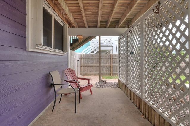 1116 S Station St, Port Aransas, TX 78373