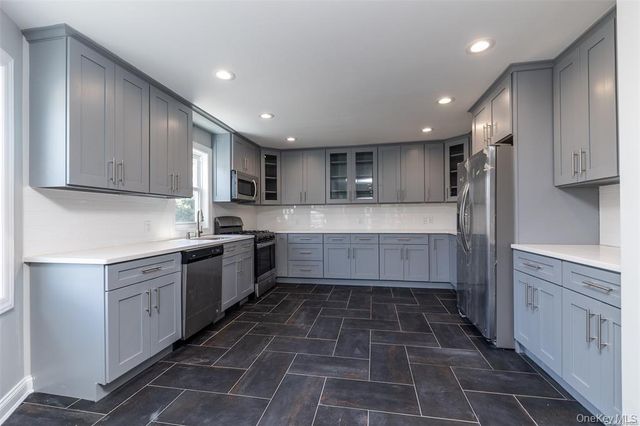 57 Earle Avenue 2nd Floor, Lynbrook, NY 11563